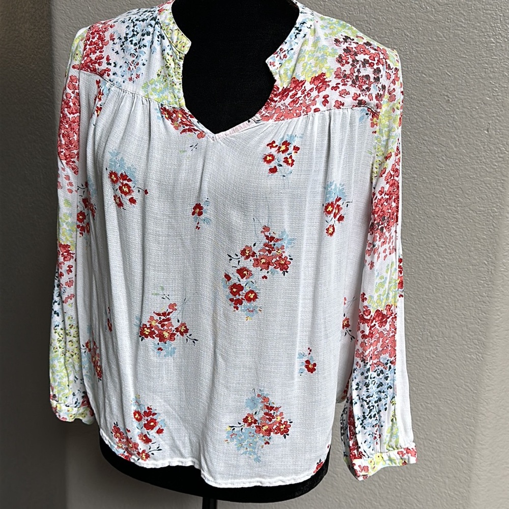 Lucky Brand Top Size Mediuk - Picture 2 of 6
